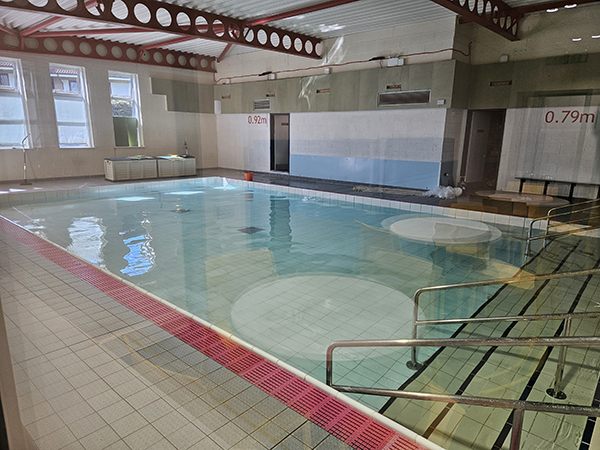 Filton leisure centre swimming pool